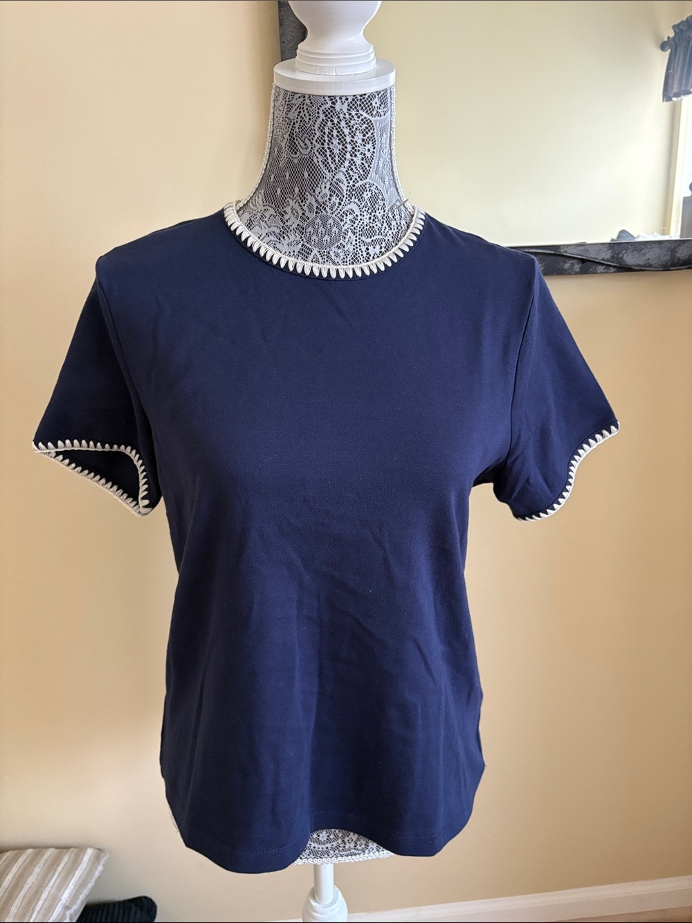 NWT Women's Navy Short Sleeve Tee with Cream Scallop Trim
